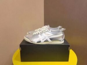 11 Onitsuka